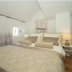 6 Bedroom Beachfront Villa with Heated Pool near Vela Luka on Korcula Island, Sleep 12